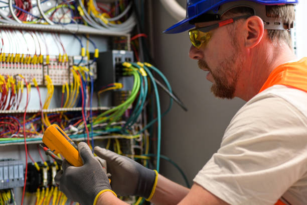Best Licensed Electrician  in Lakes West, CT